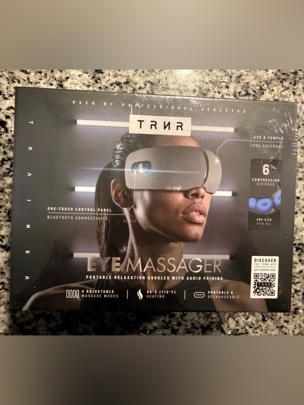 Silver Eye Massager with Audio Pairing